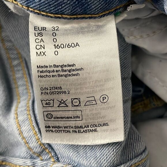 Divided H&M Ultra High Rise Straight Jeans 0 - Picture 5 of 10